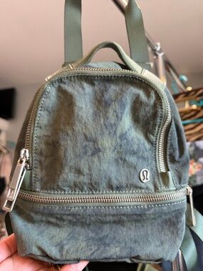 LULULEMON MINI 🎒💚